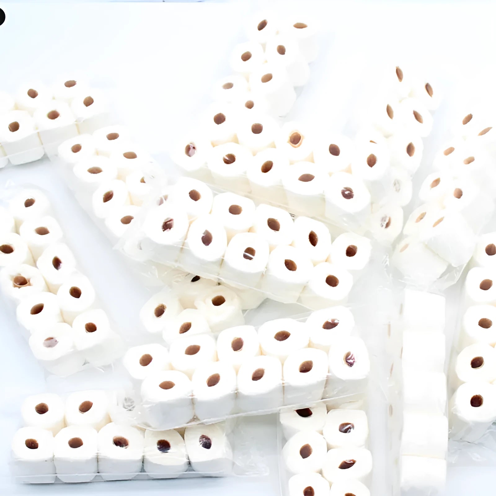 Small white paper model of a tissue roll for dollhouse play, showing 30mm width and 80mm height.