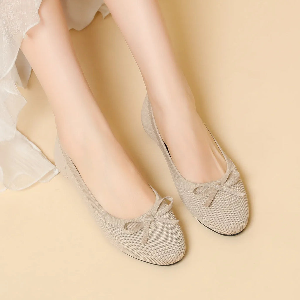 Women's flat pumps with bow decoration in round toe design available in butterfly colours