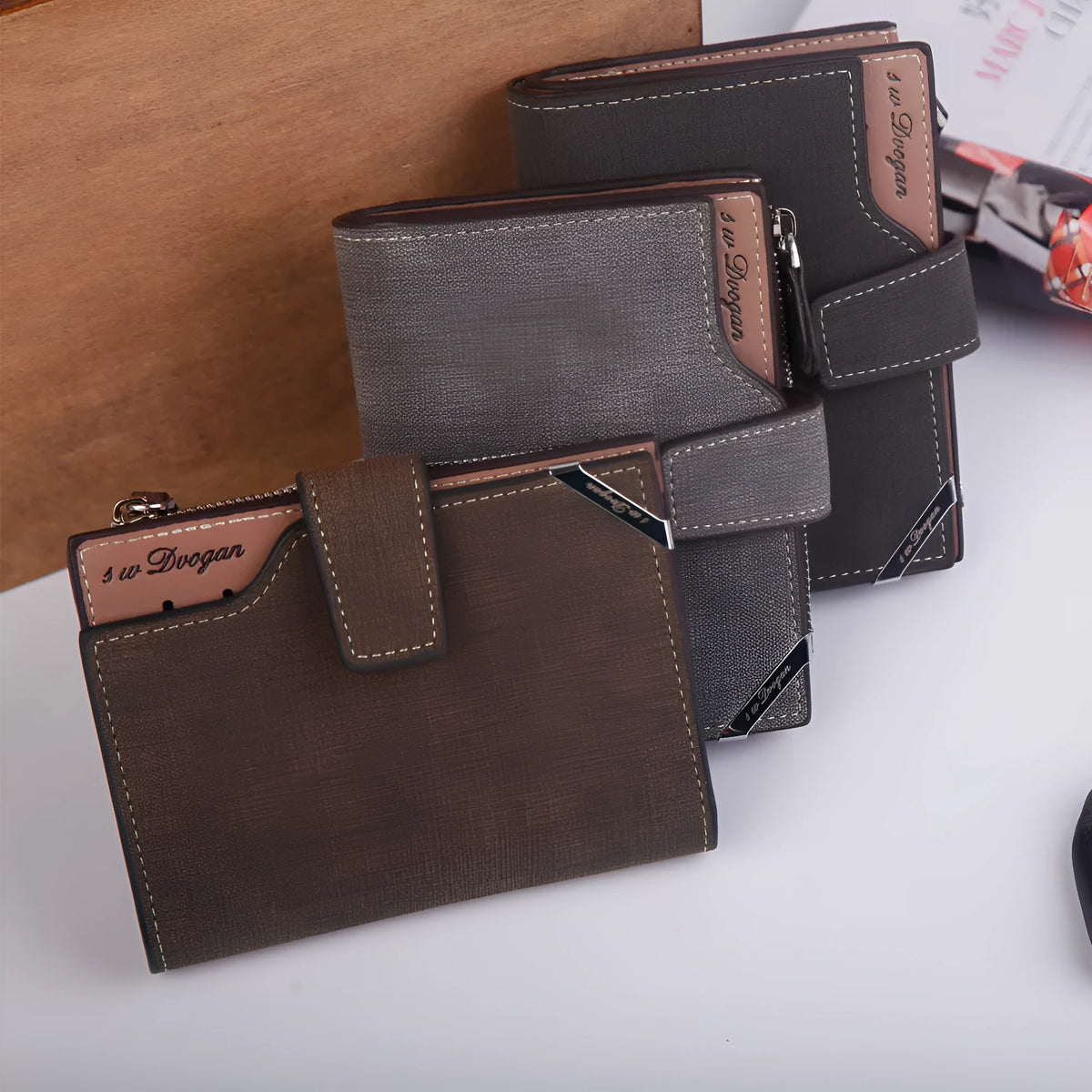 Men's short PU leather wallet with zipper buckle, 12.5x9.8cm, multiple card compartments, colour black