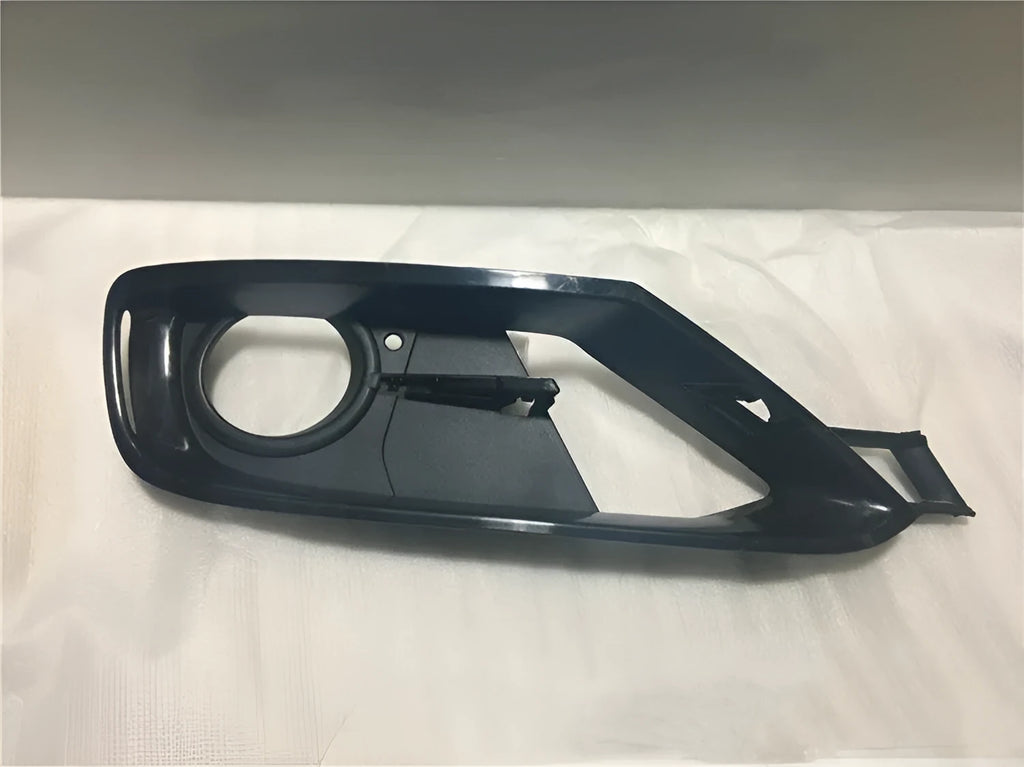 Front bumper fog lamp cover trim for BMW 3 Series F30 left and right pair fully enclosed style