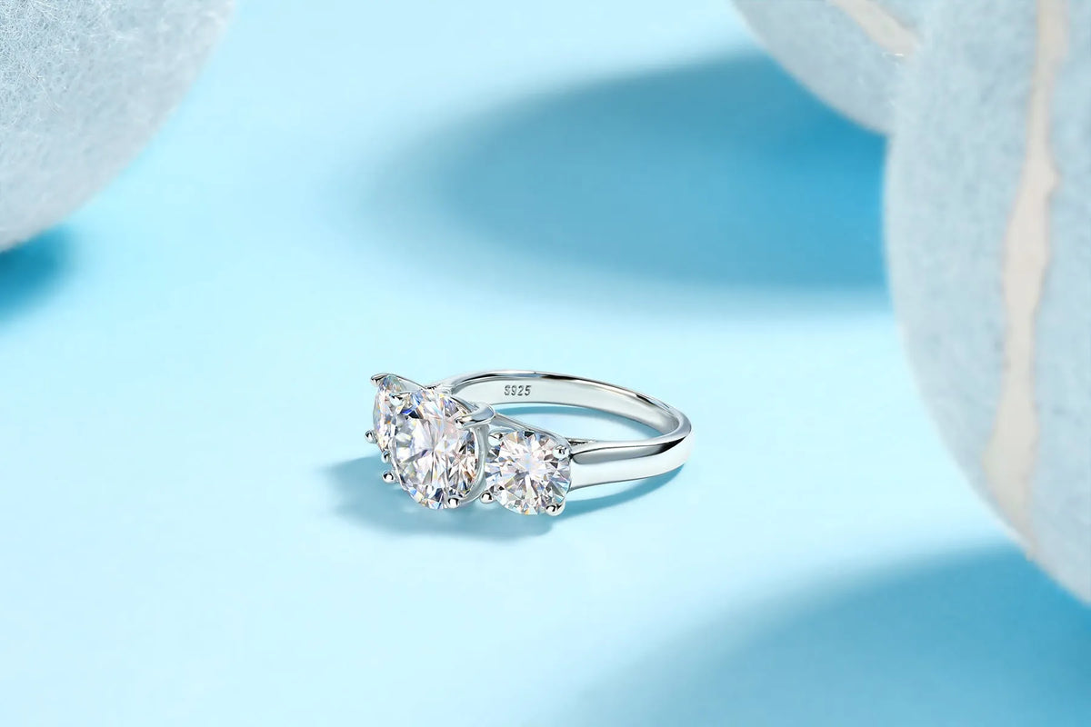 Three Lives Of Fortune wedding ring set with 3-carat moissanite in S925 silver platinum-plated on a white background