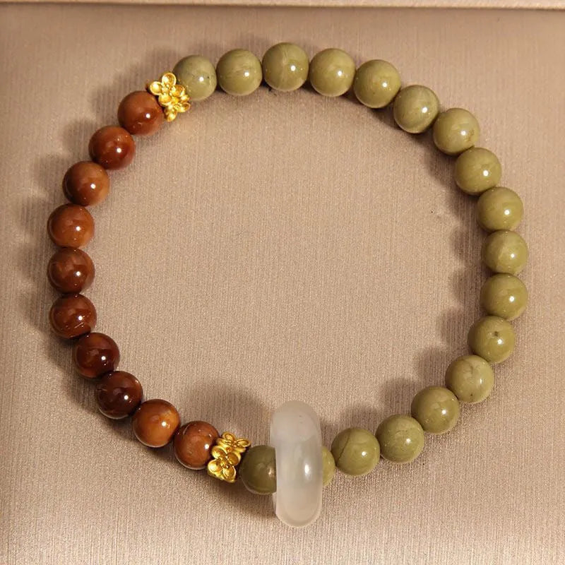 Green gradient Chinese-style women's bracelet with crown and diamond shapes on mixed materials
