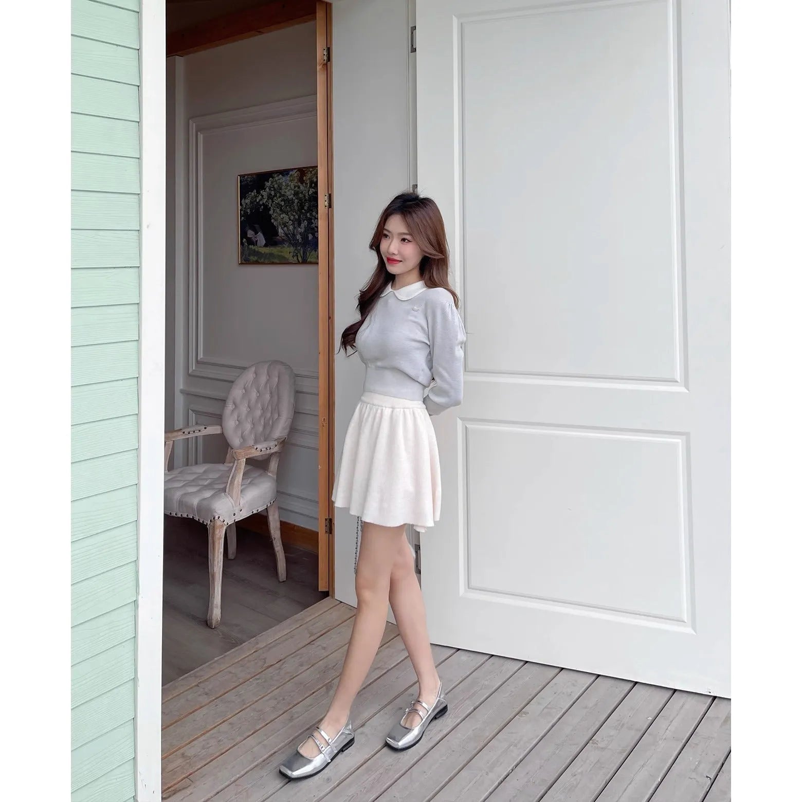Women's silver leather Mary Jane shoes with cross-buckle strap and low flat heel