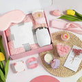 Soy wax aromatherapy candle and bath bomb gift set in modern simplicity design