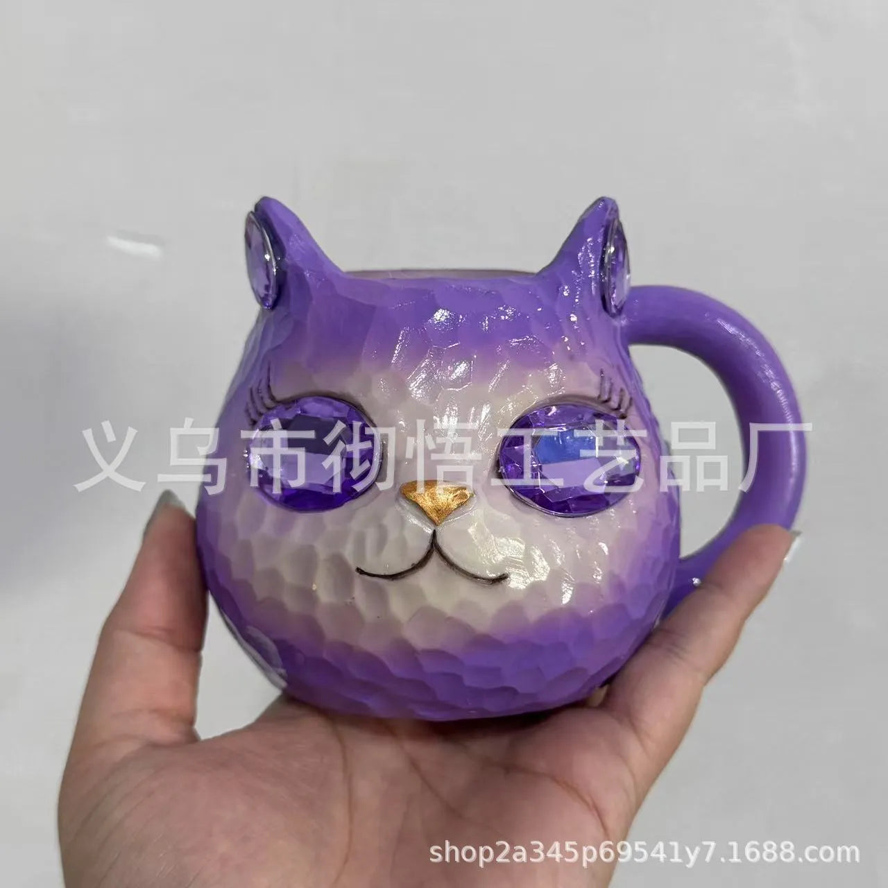 Decorative resin cat cup craft in blue, green, pink, or purple, American style.