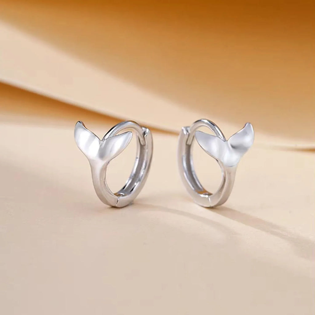 Women's fashion fishtail earrings in white gold or yellow gold electroplated finish