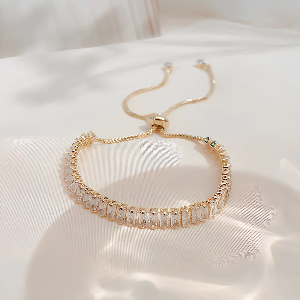 Women's adjustable rhinestone copper bracelet in geometric silver, gold or rose gold, 16-20cm fit with chain and tassels