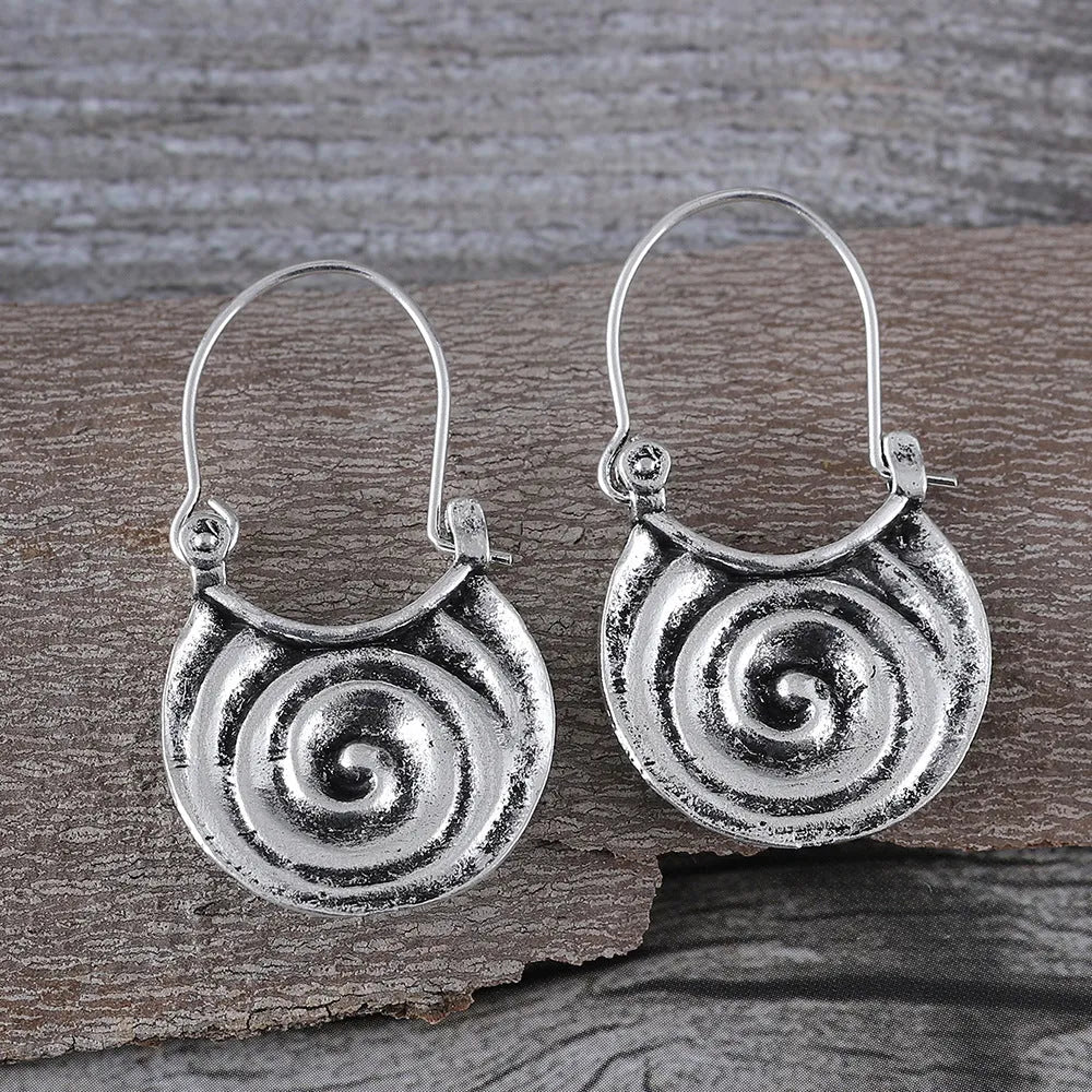 Geometric curved metal earrings with ancient silver finish, zinc alloy, 3.8x2.2cm, on white background