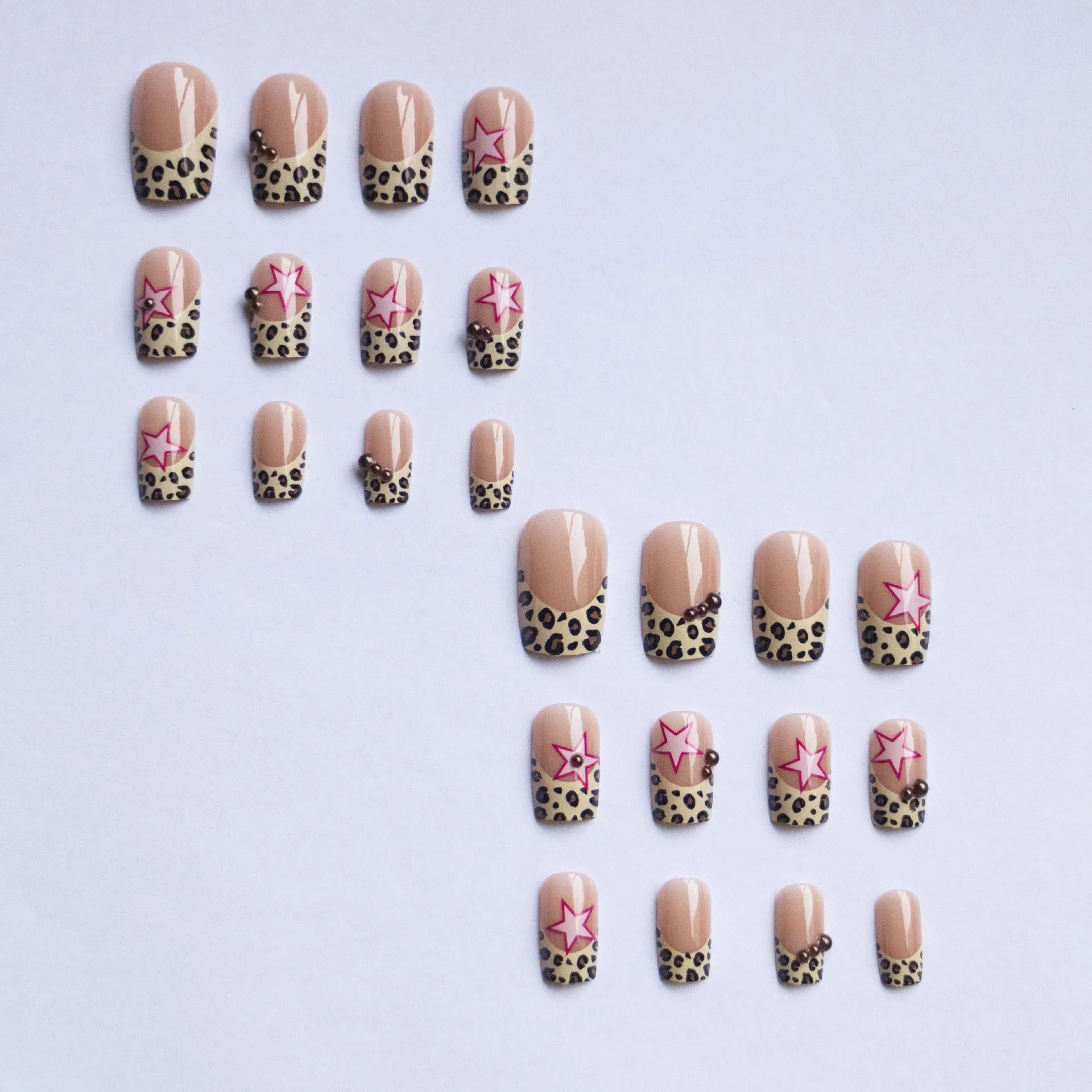 False nails with leopard print French design and star-shaped pearl diamond decoration