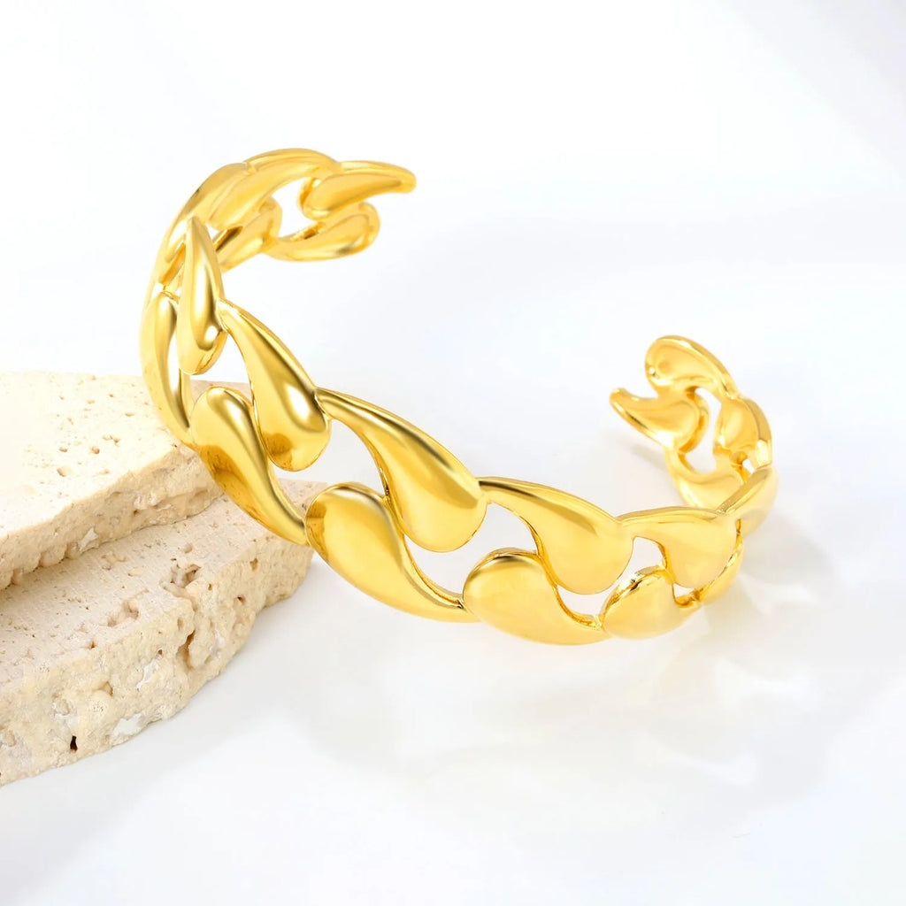 Stainless steel alloy fashion bracelet in European style with multiple colour finish options