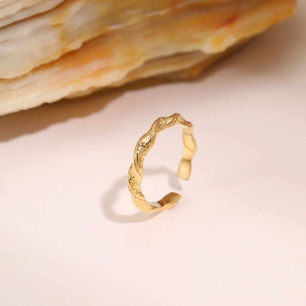 Stainless steel geometric open finger ring with hammer pattern in gold, free size for women