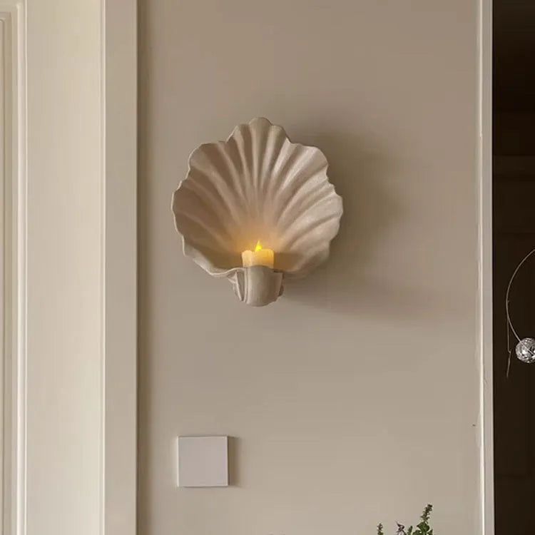 White resin simulation shell fruit plate decoration ornament on table