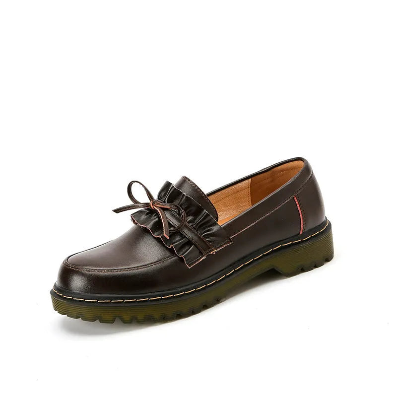 British style women's leather shoes with chunky heel and round toe in black and brown colours