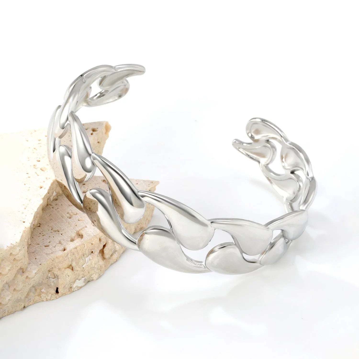 Stainless steel alloy fashion bracelet in European style with multiple colour finish options