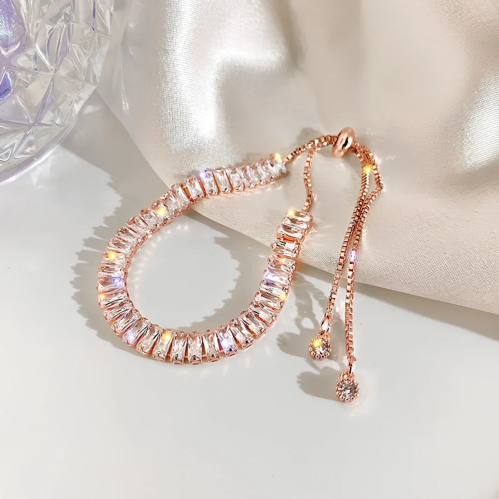 Women's adjustable rhinestone copper bracelet in geometric silver, gold or rose gold, 16-20cm fit with chain and tassels