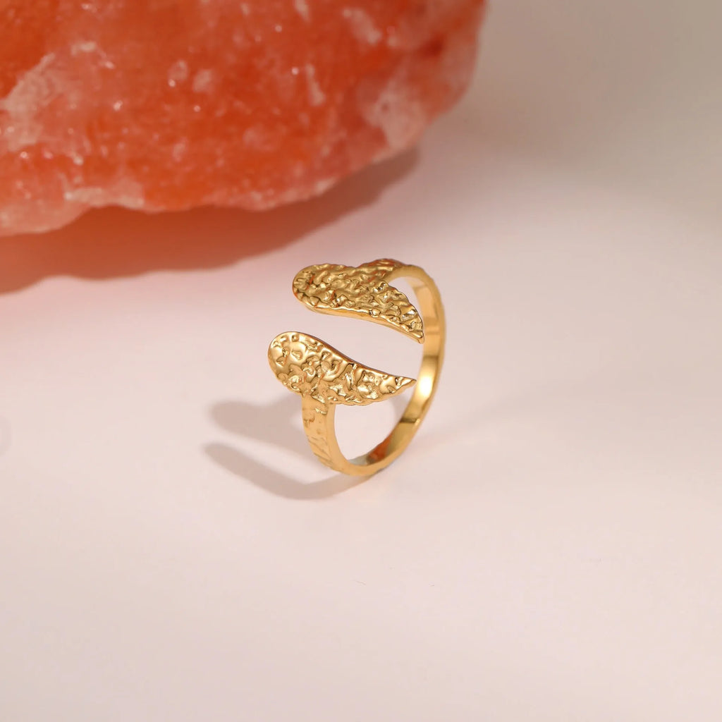 Stainless steel geometric open finger ring with hammer pattern in gold, free size for women