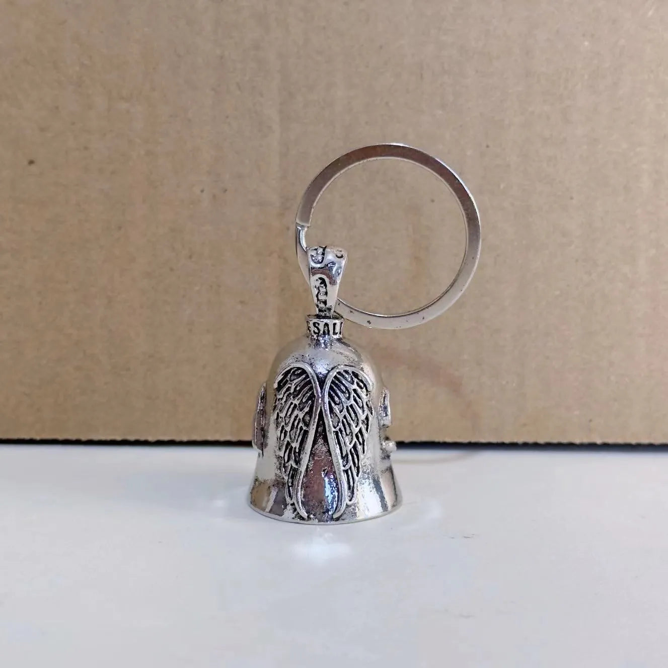 Vintage angel feather necklace and keychain set with white wings pendant design
