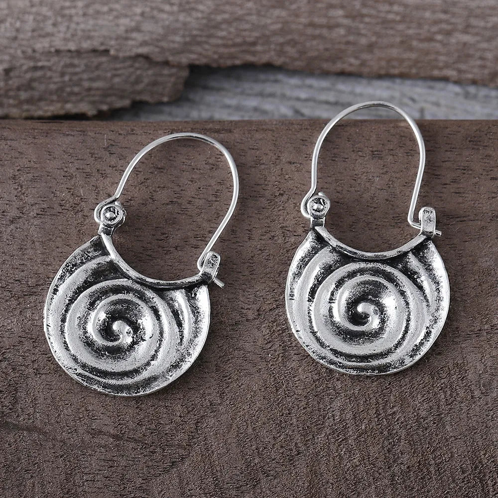 Geometric curved metal earrings with ancient silver finish, zinc alloy, 3.8x2.2cm, on white background