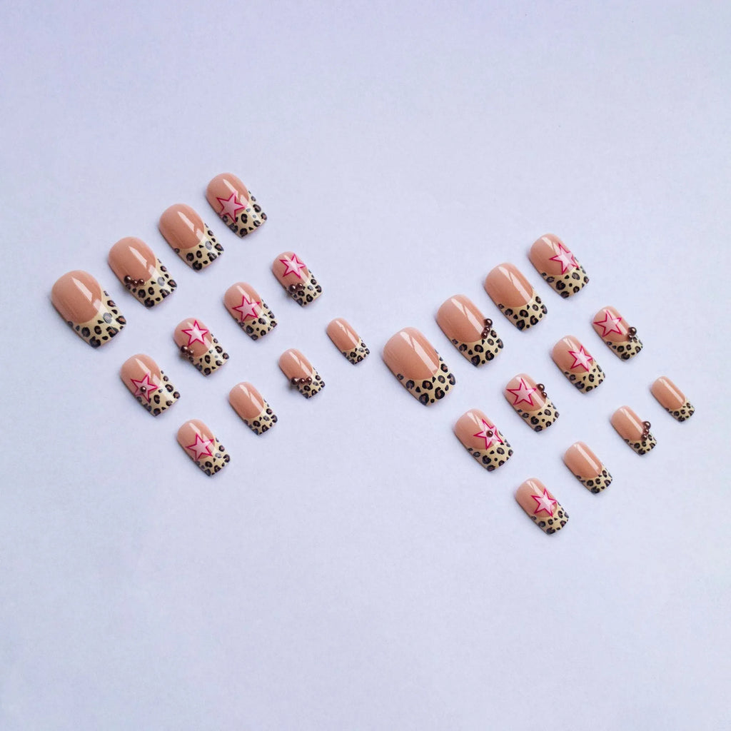 False nails with leopard print French design and star-shaped pearl diamond decoration