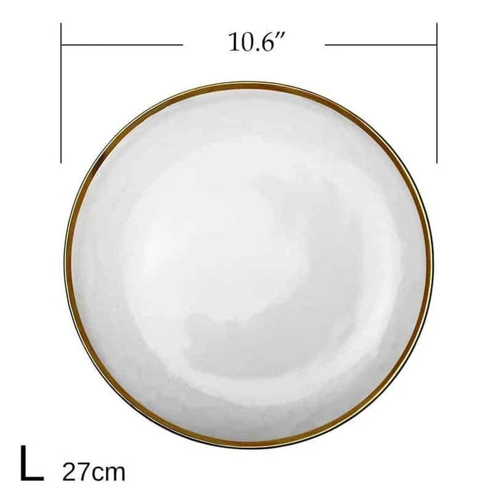 Elegant glass plates with a shimmering gold rim, perfect for formal dinners or casual meals.