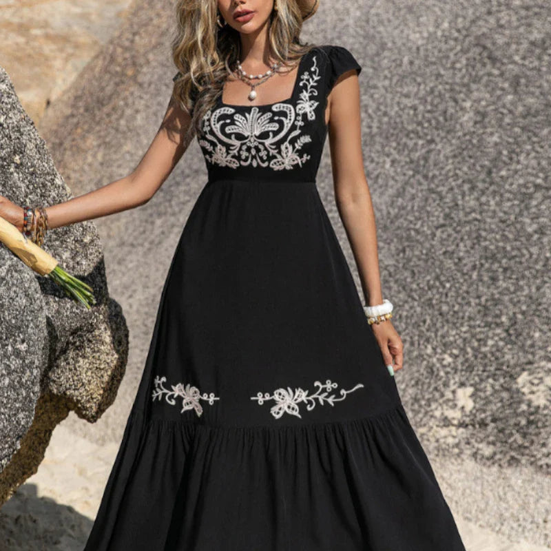 Stylish Bohemian Autumn & Winter Dress with Sleeveless Square Collar and Elegant Embroidered Details