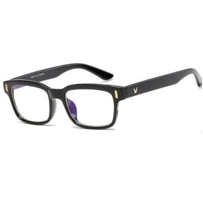 Anti-blue light gaming glasses with polycarbonate lenses and plastic frames to protect eyes from harmful blue light