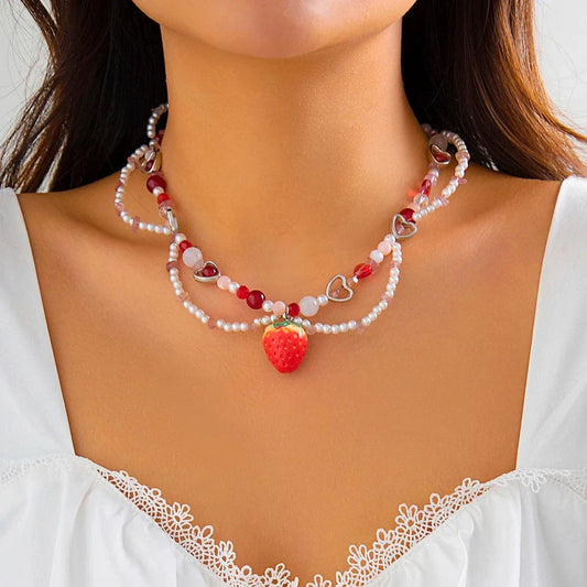 Elegant Strawberry Heart Pearl Choker Necklace with Baroque-Style Simulated Pearls