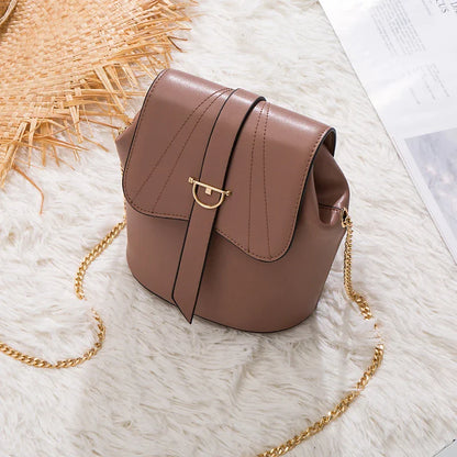 Large Capacity Chain Bag in Orange with Adjustable Strap and Stylish Chain Detailing