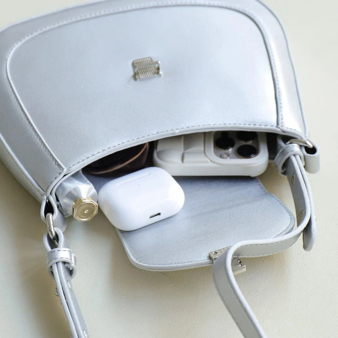 Stylish vegan leather shoulder bag in a modern, sophisticated design for the modern Kiwi woman