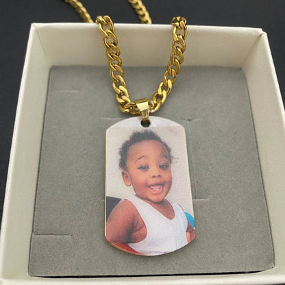 Stainless Steel Portrait Necklace with Adjustable Chain Lengths for Versatile Kiwi Style