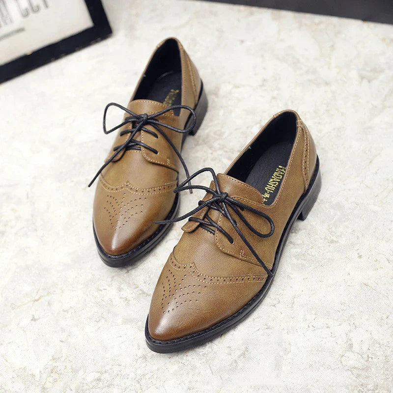 Stylish retro British-inspired low-heel lace-up shoes in a variety of colours