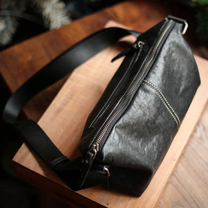 Stylish leather messenger bag with zipper closure and adjustable shoulder strap, perfect for Kiwi men's everyday carry