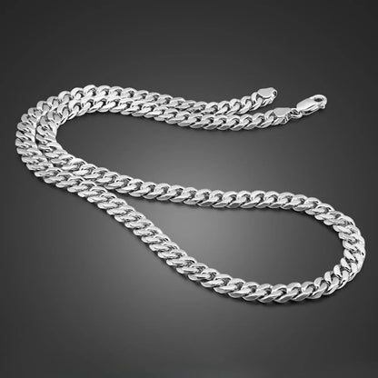 Stylish Cuban chain necklace with rhodium gold plating and silver buttons, a premium accessory for Kiwi fashion
