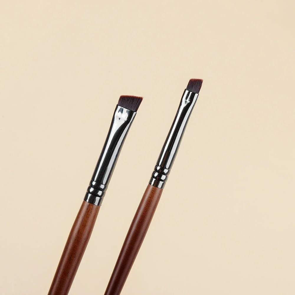 4-Piece Angled Eyebrow and Eyeliner Brush Set with Sustainable Wood Handles for Precision Eye Makeup