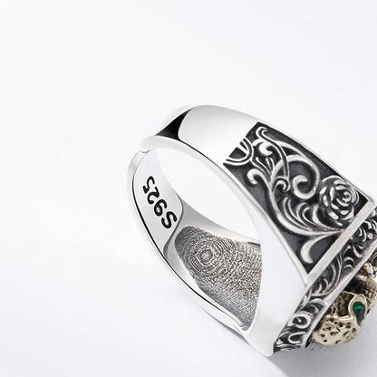 A premium 925 sterling silver skull ring with an adjustable design, perfect for expressing your unique Kiwi style