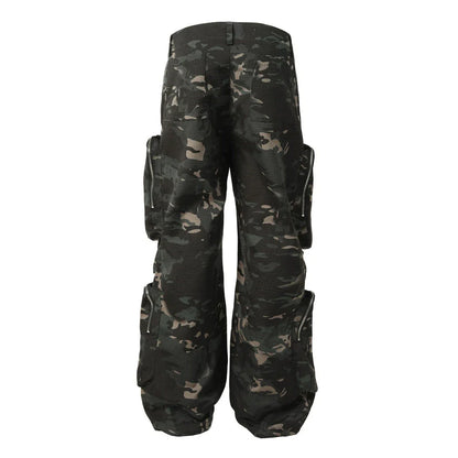 Amekaji-style workwear trousers in camouflage print with multi-pocket design, suitable for a variety of activities in the New Zealand lifestyle