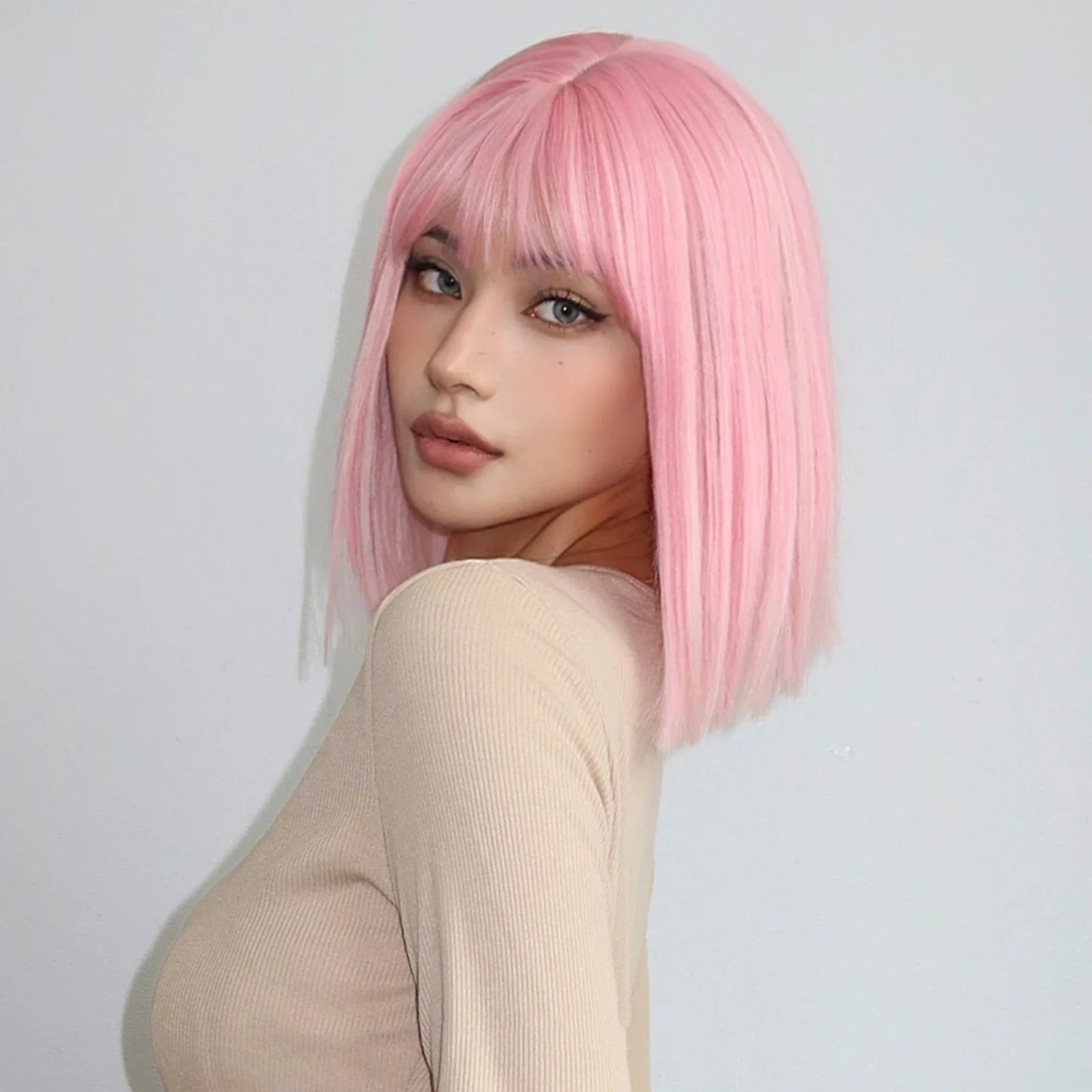 Qi Liu Hai Short Straight Hair High Temperature Full Headpiece Wig - Versatile and Heat-Resistant Accessory for Kiwis