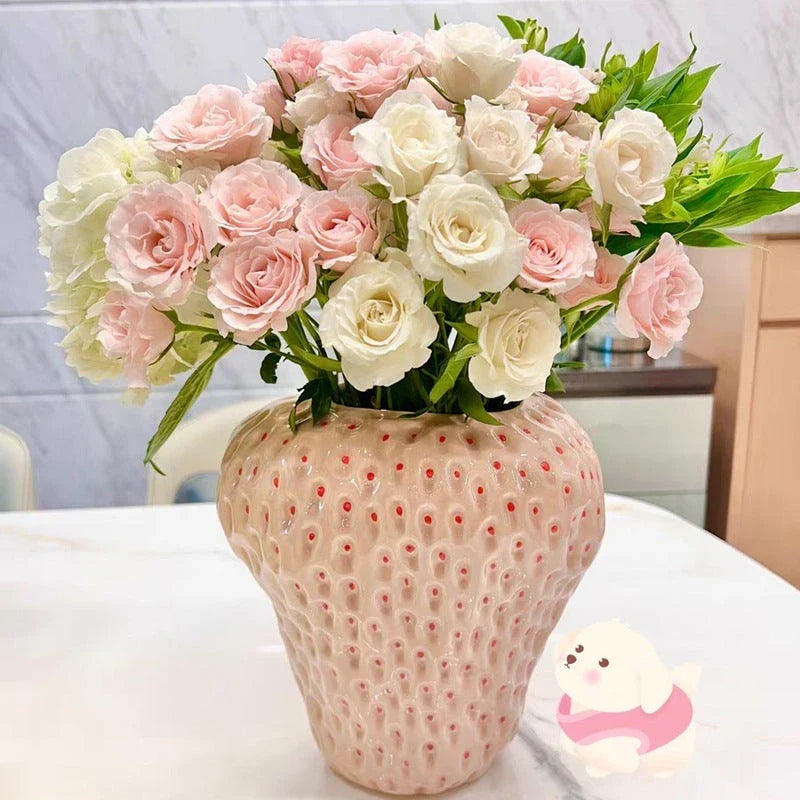 Stylish strawberry-shaped ceramic vase in various colors and sizes, perfect for adding Kiwi charm to your home decor