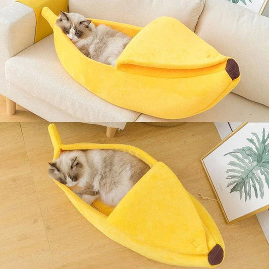 Cozy banana-shaped cat bed in plush, sponge material for ultimate comfort and support