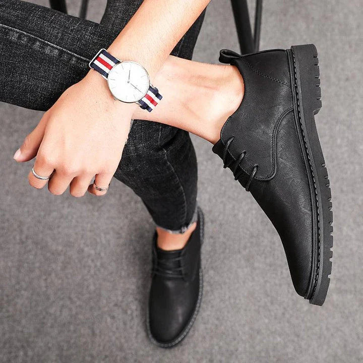 Stylish and comfortable men's low-top lace-up shoes with artificial PU upper and rubber sole, available in classic Kiwi-friendly colours