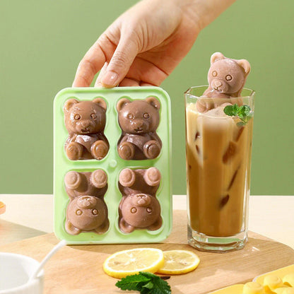 Bear-shaped ice cube mould made of premium silicone for making frozen treats and drinks