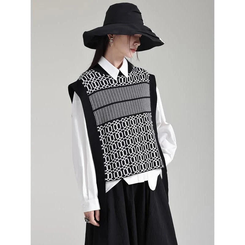 Women's Black Irregular Pattern Knitting Vintage Vest with unique design and comfortable cotton-polyester blend