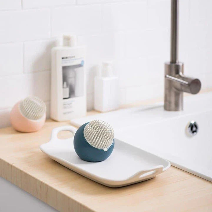 Versatile Cleaning Brush Ball made from durable ABS and silicone materials for eco-friendly, comprehensive cleaning in Kiwi homes