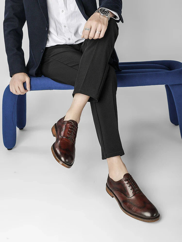 Premium men's business shoes with a refined retro design, crafted from durable cowhide leather with slip-resistant soles