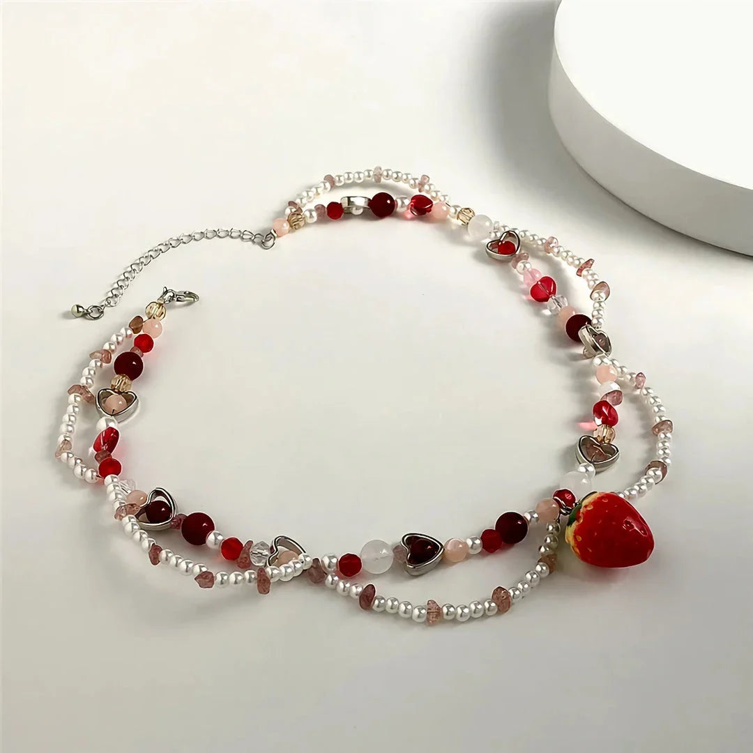 Elegant Strawberry Heart Pearl Choker Necklace with Baroque-Style Simulated Pearls