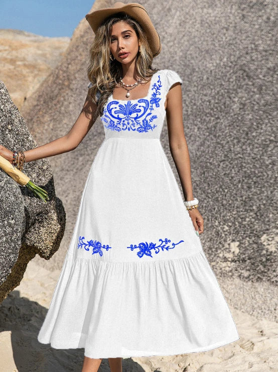 Stylish Bohemian Autumn & Winter Dress with Sleeveless Square Collar and Elegant Embroidered Details