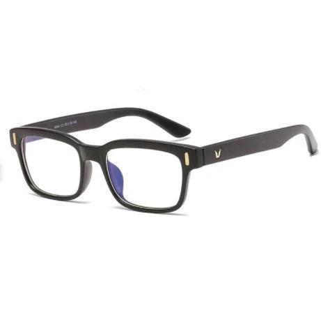 Anti-blue light gaming glasses with polycarbonate lenses and plastic frames to protect eyes from harmful blue light