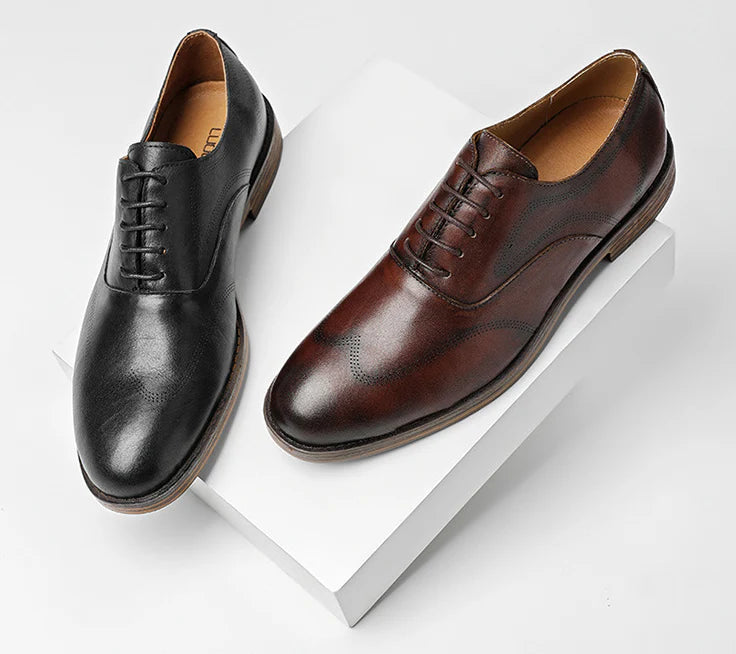 Premium men's business shoes with a refined retro design, crafted from durable cowhide leather with slip-resistant soles