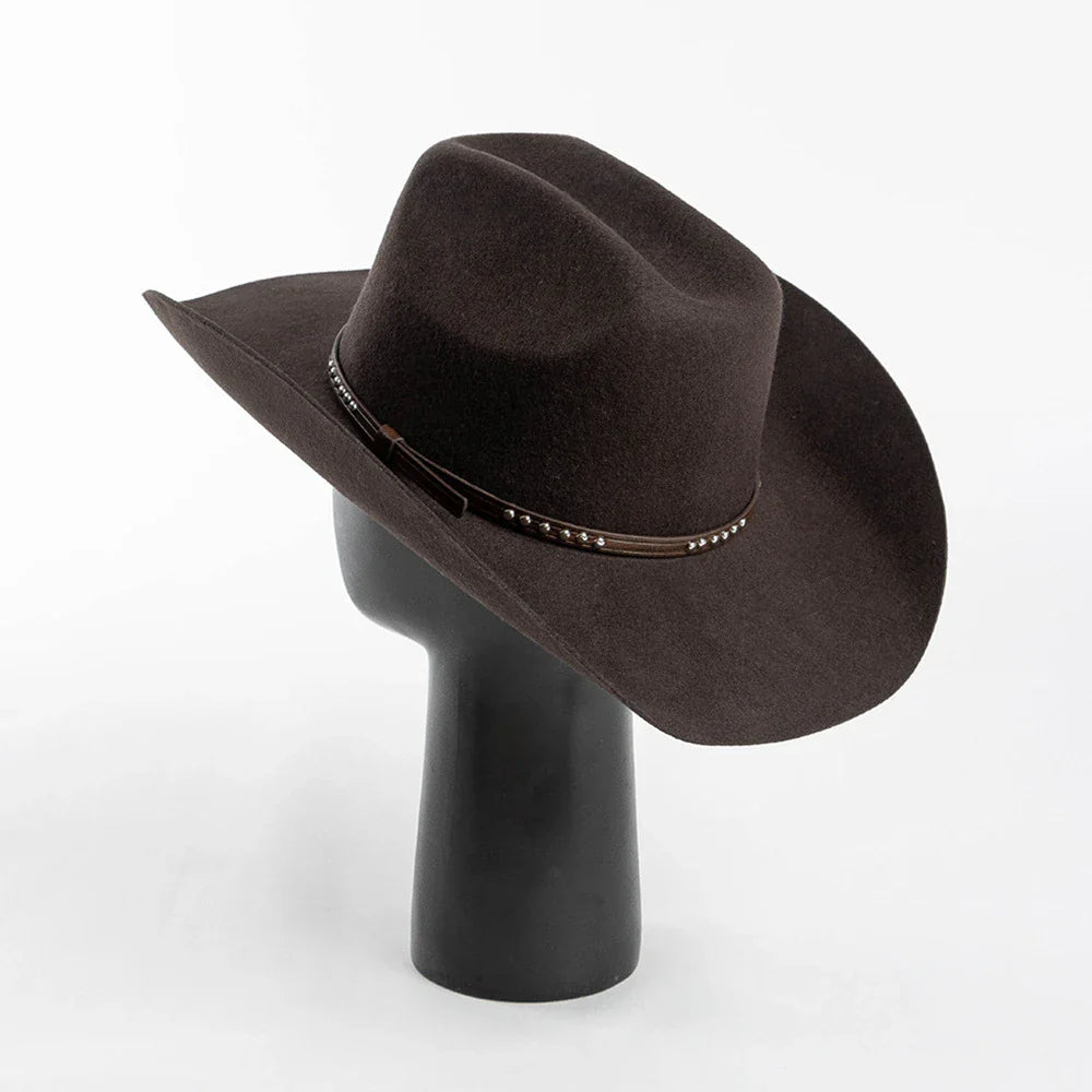 A stylish denim hat with rivet detailing, perfect for autumn weather in New Zealand.