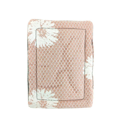 Sustainably crafted burlap kitchen sponges made in New Zealand with natural materials and eco-friendly design